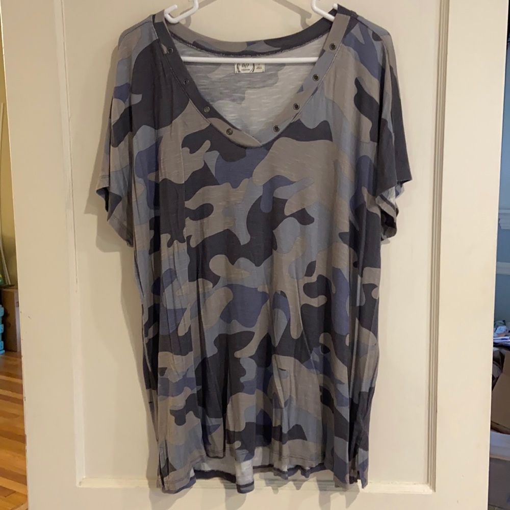 NWOT camo Maurice’s top in size 2